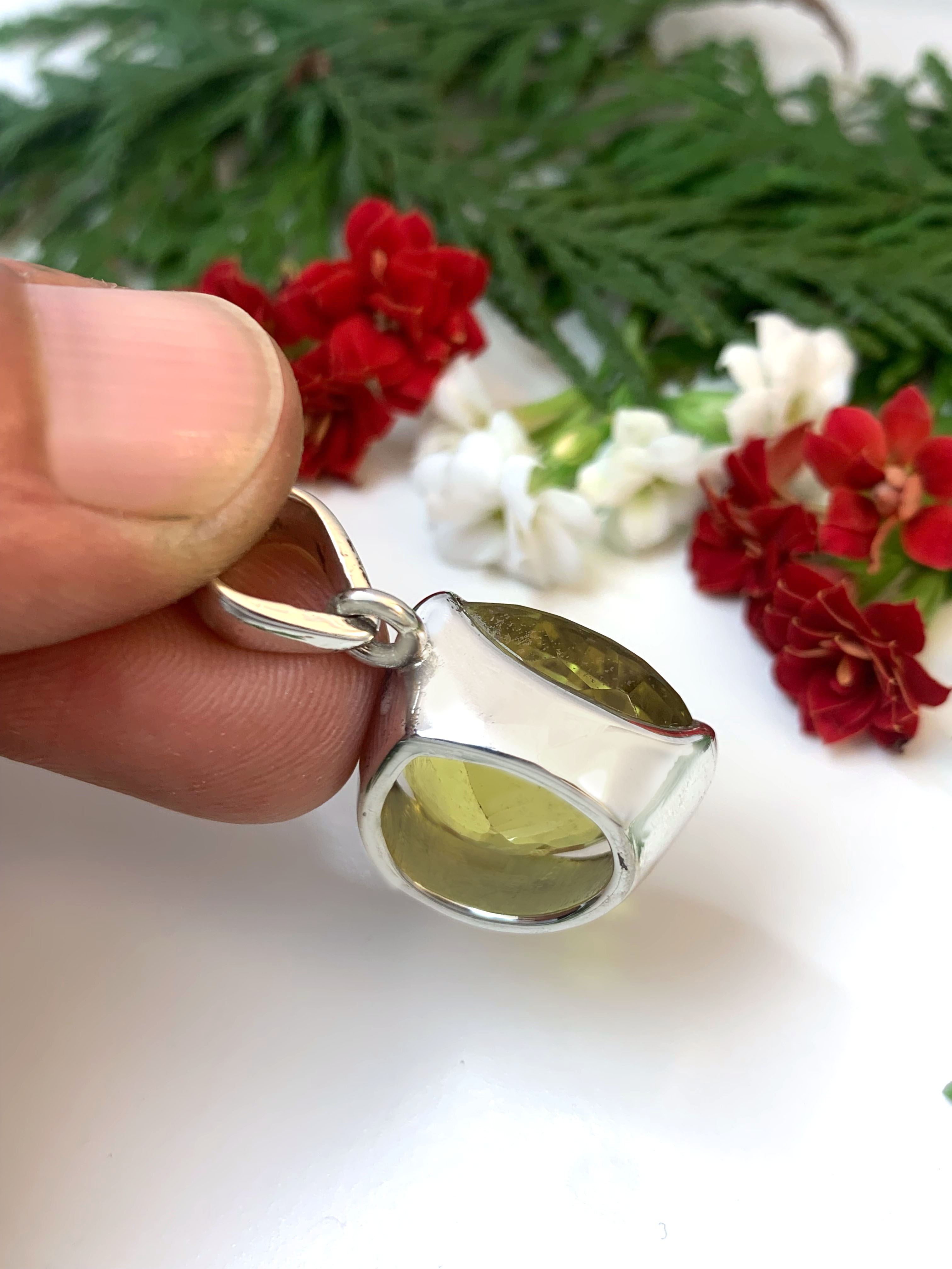 Lemon Quartz Pendant - TOP