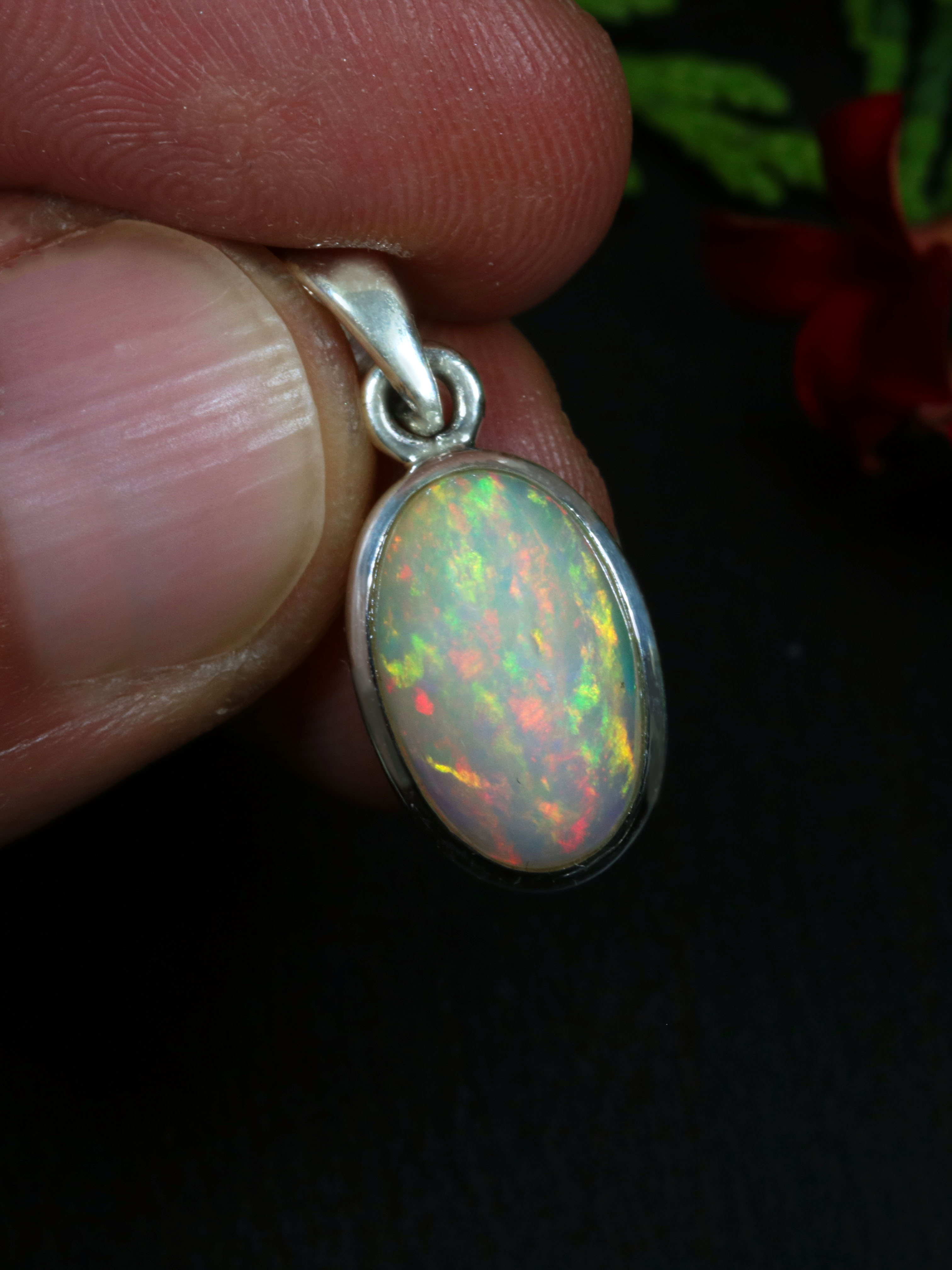 Opal Pendant - Welo TOP