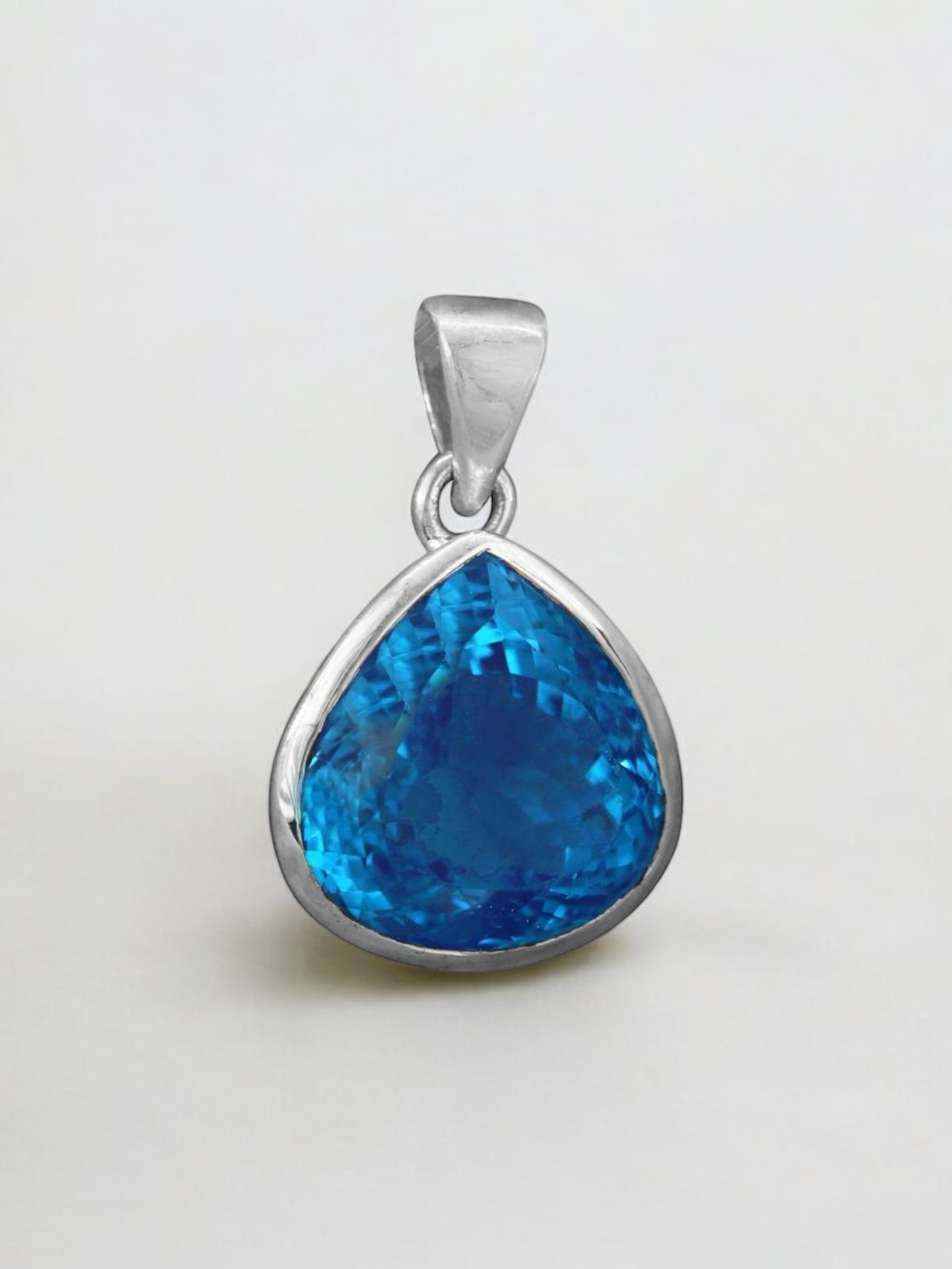 TOP Swiss Blue Topaz Pendant