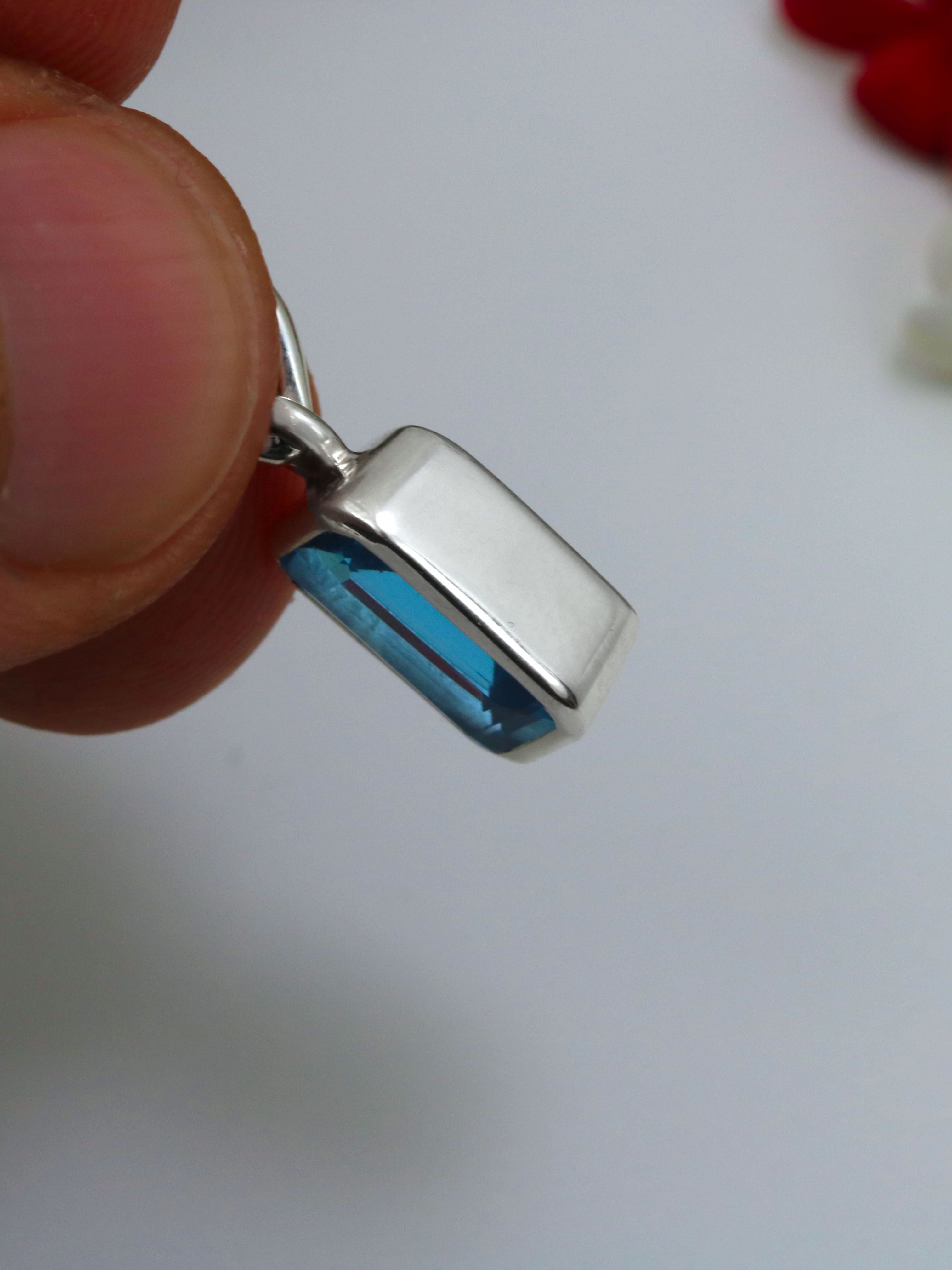 Blue Topaz Pendant - TOP London
