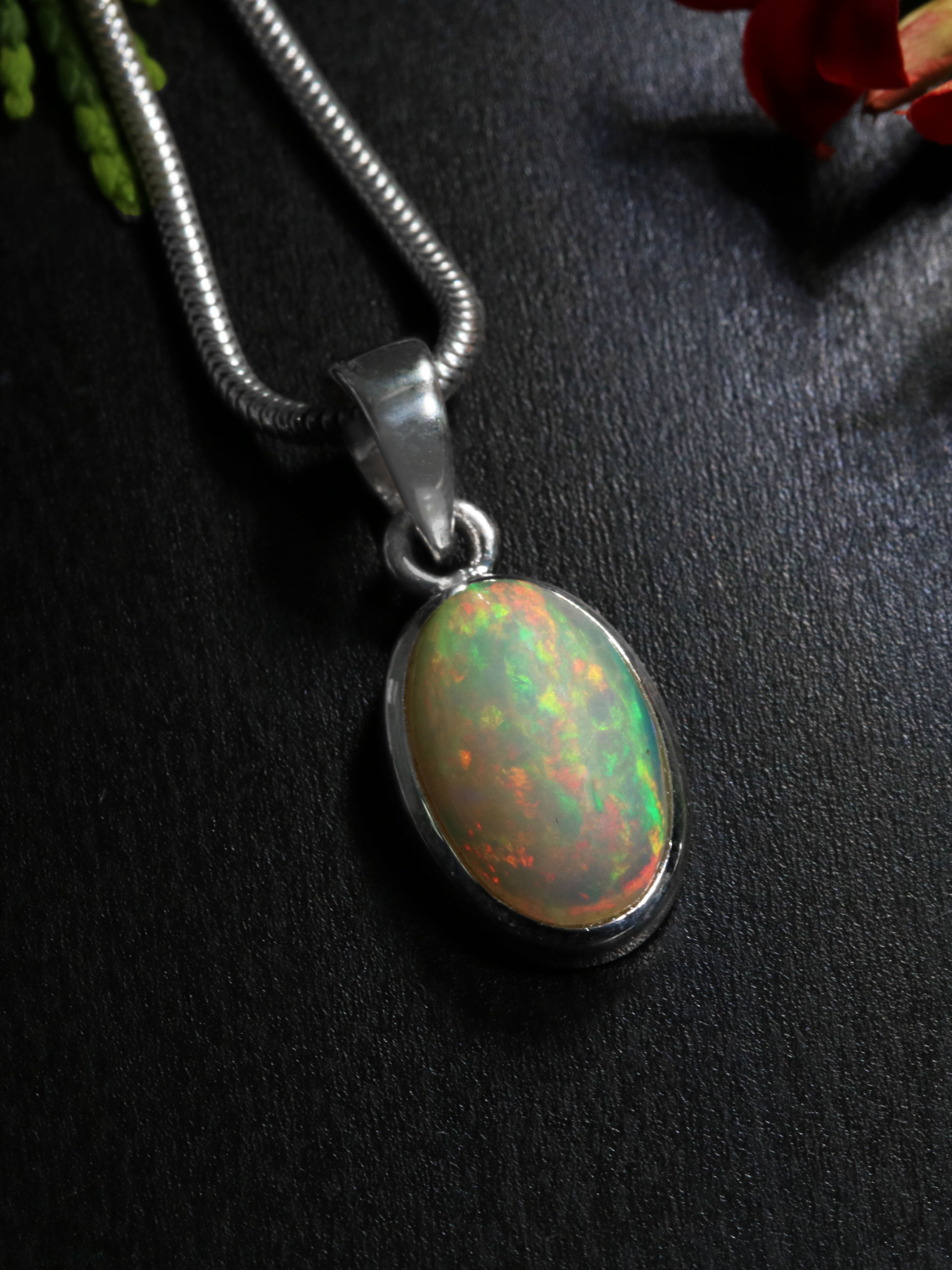 Opal Pendant - Welo TOP