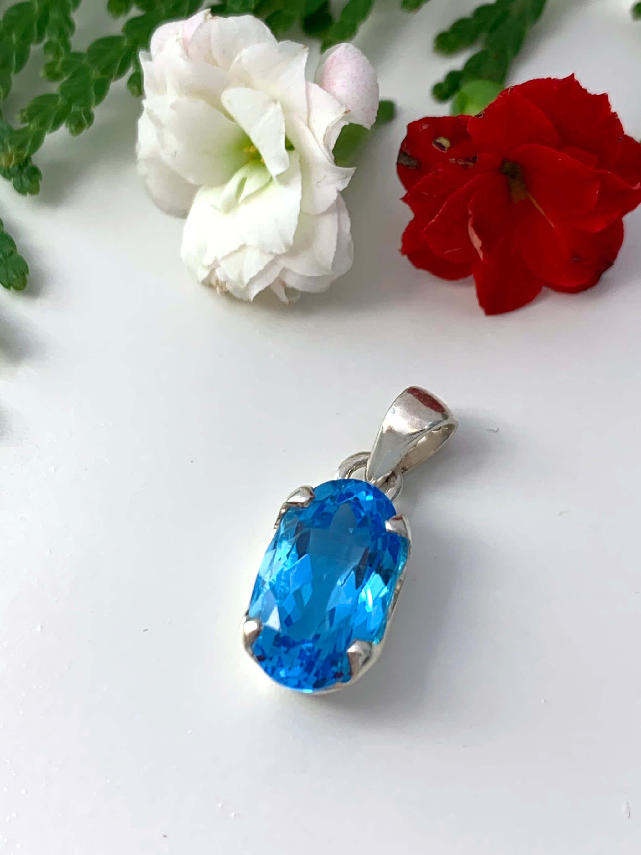 Blue Topaz Pendant - Swiss Blue 