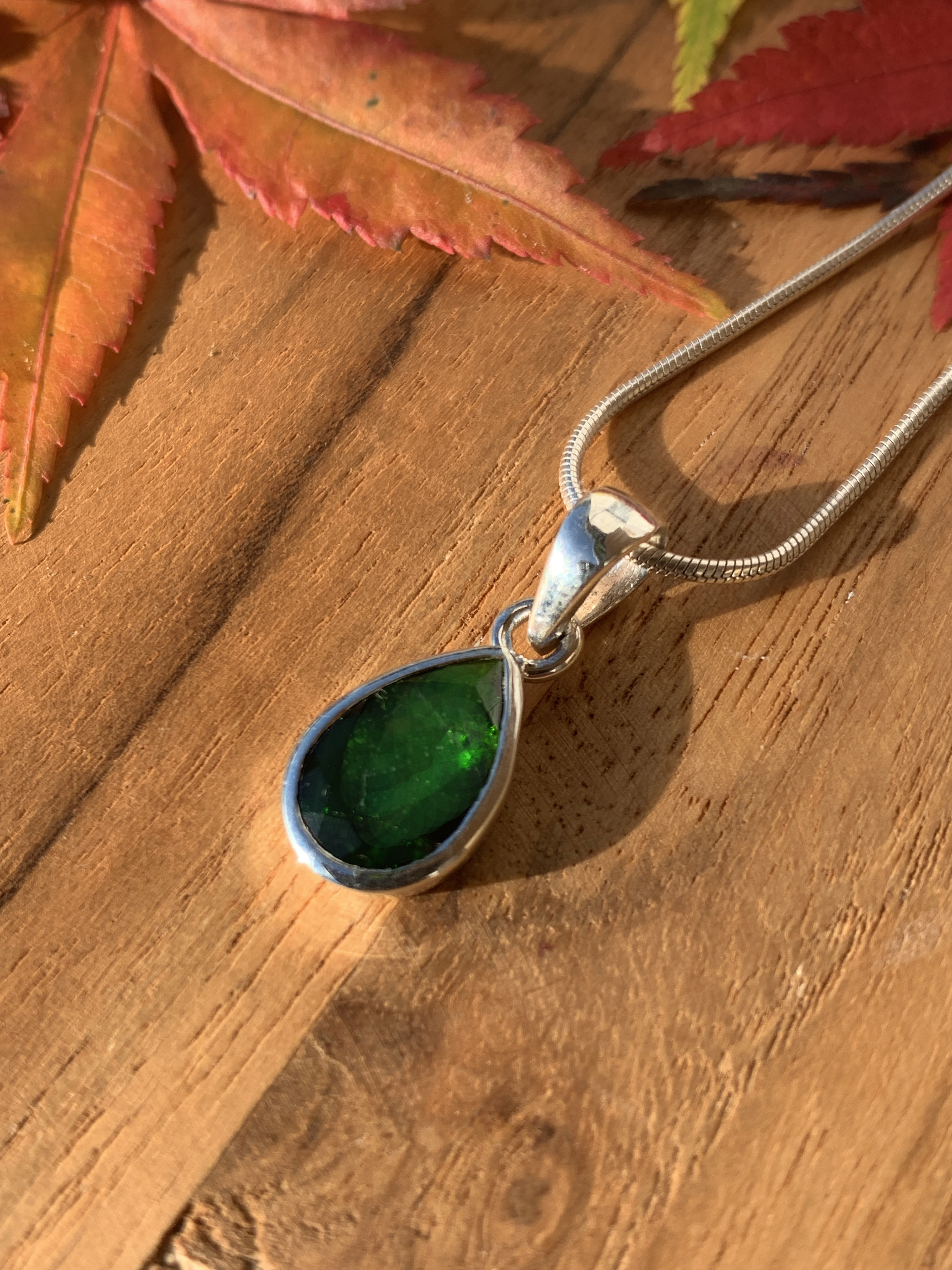 Chromdiopside Pendant