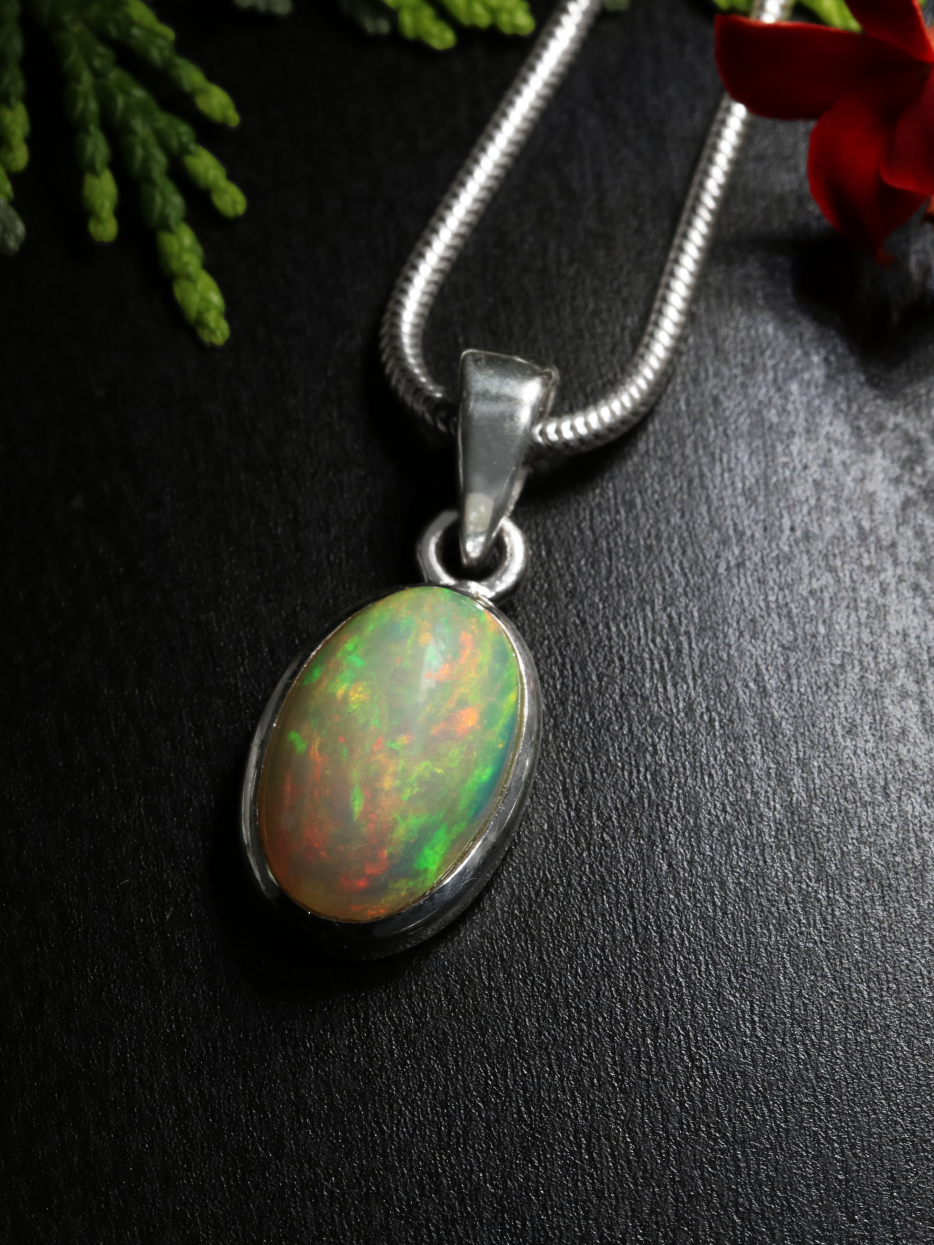 Opal Pendant - Welo TOP
