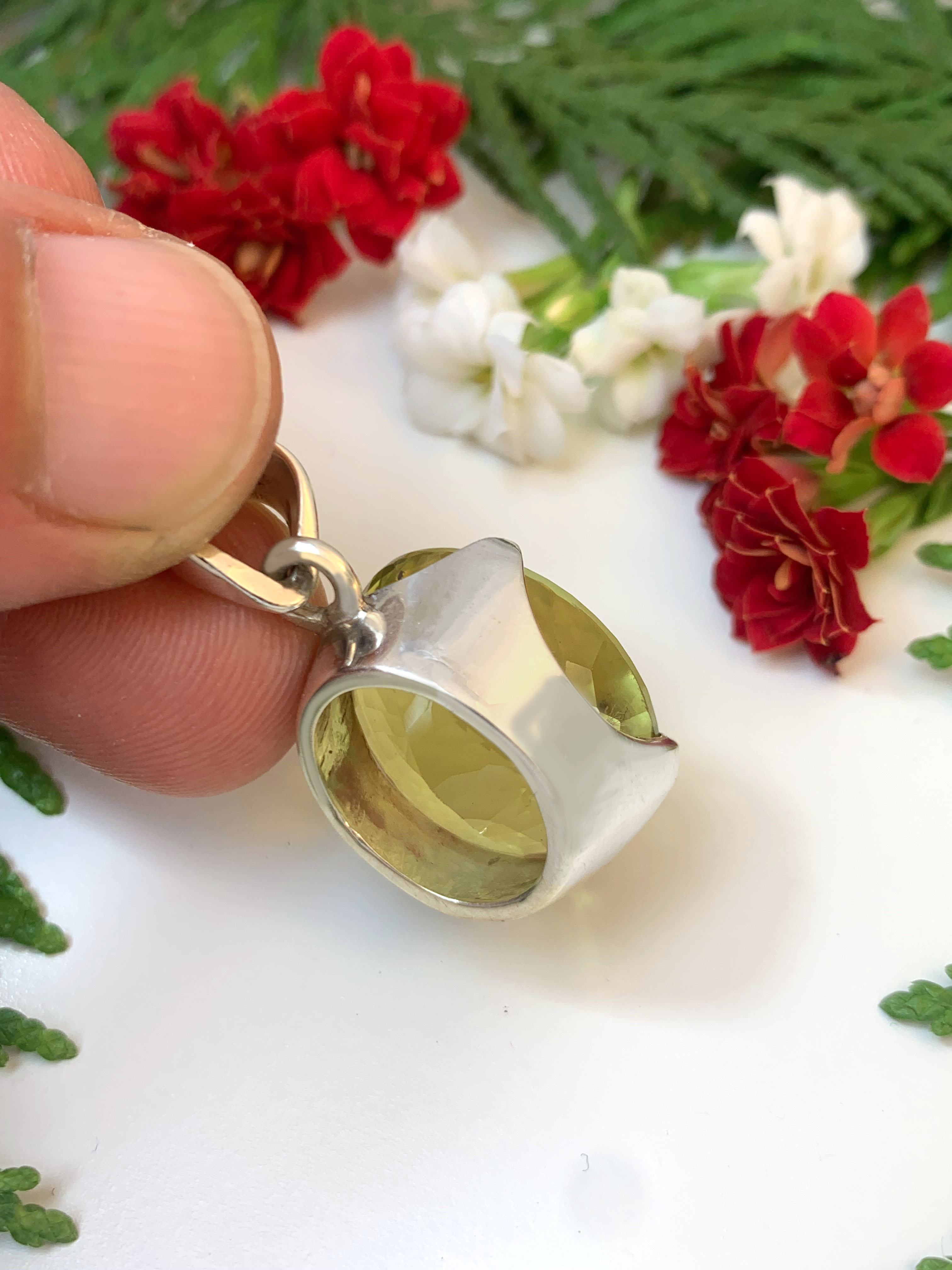 Lemon Quartz Pendant - TOP