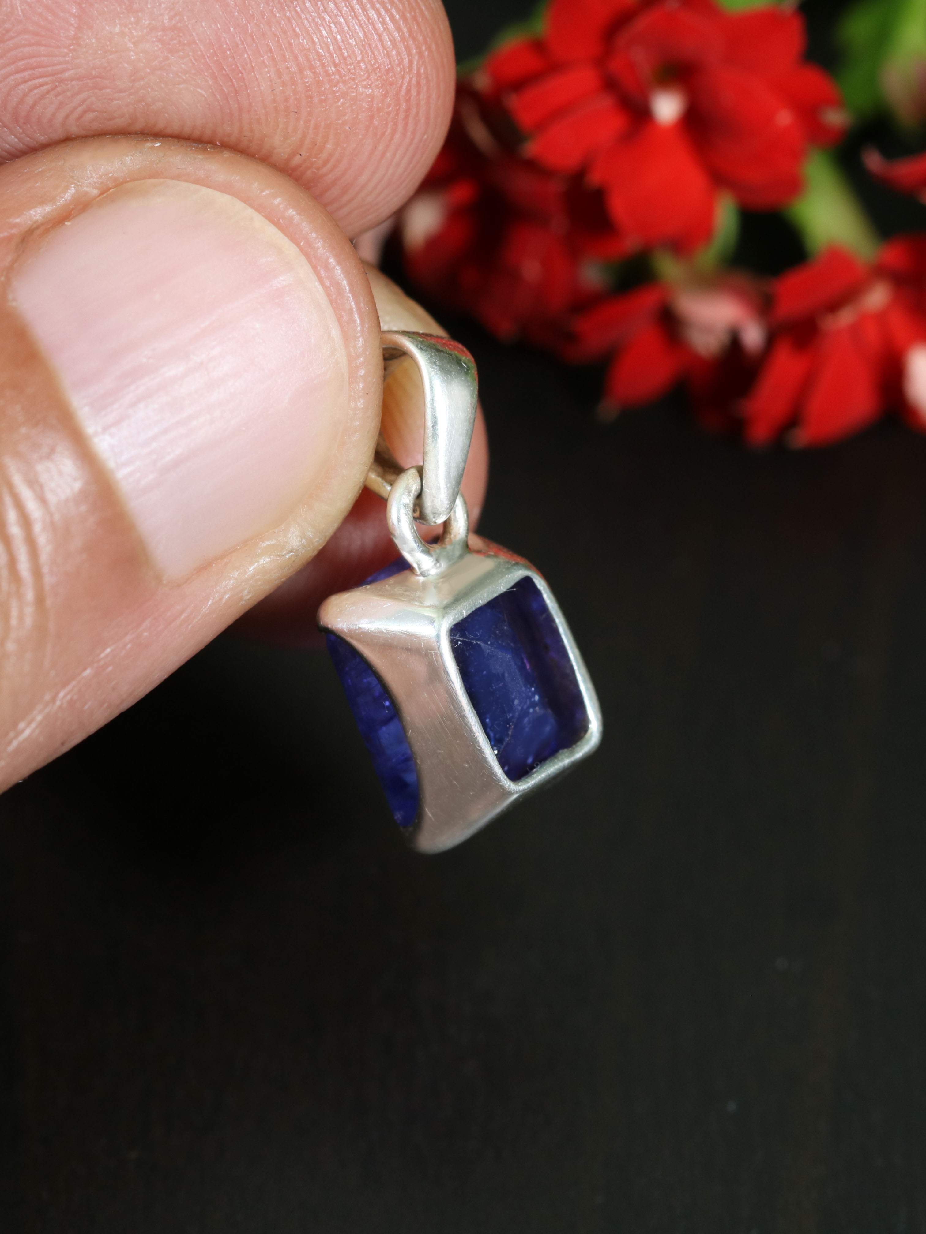 Tanzanite Pendant - TOP