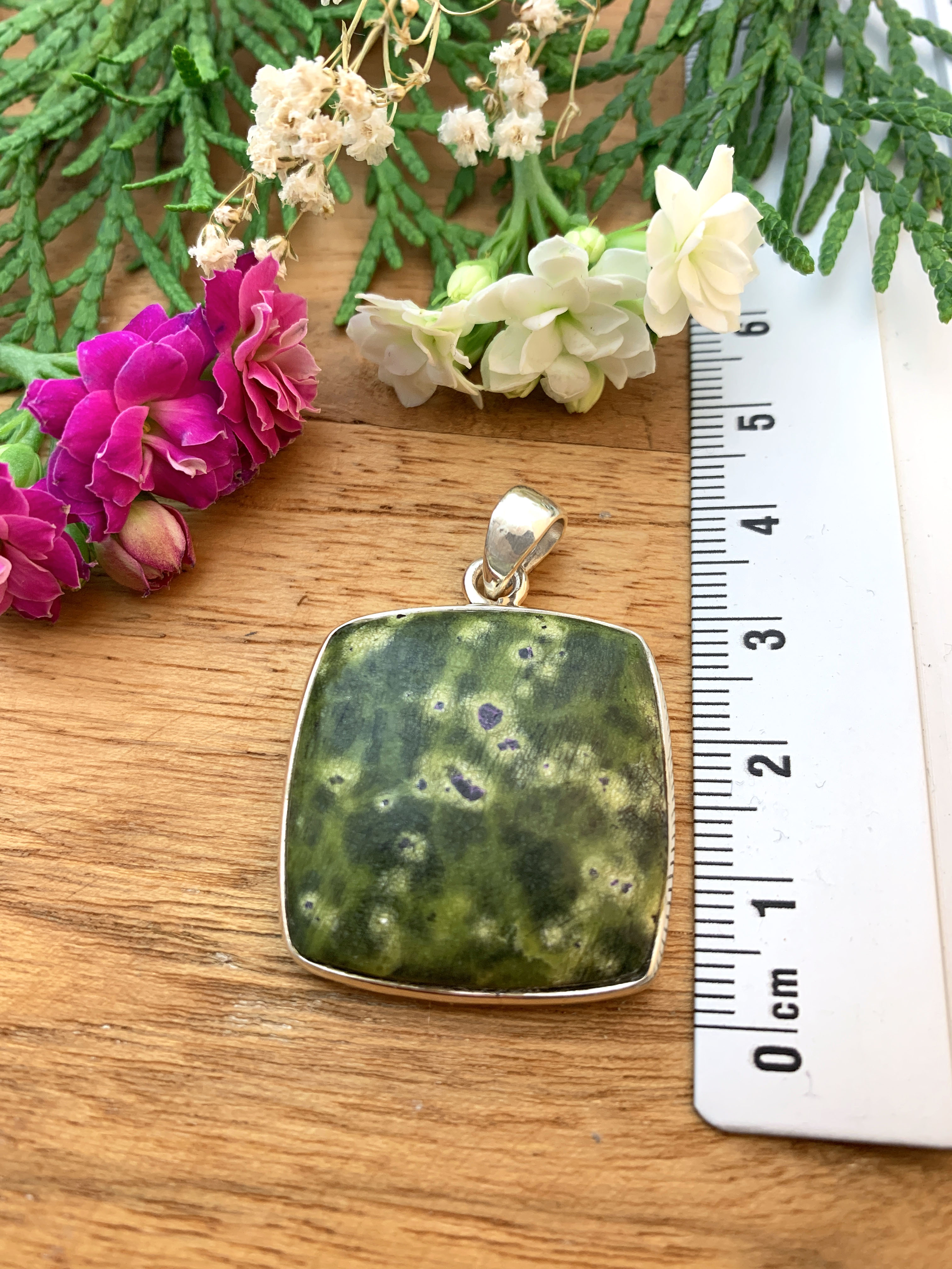 Stichtite Pendant