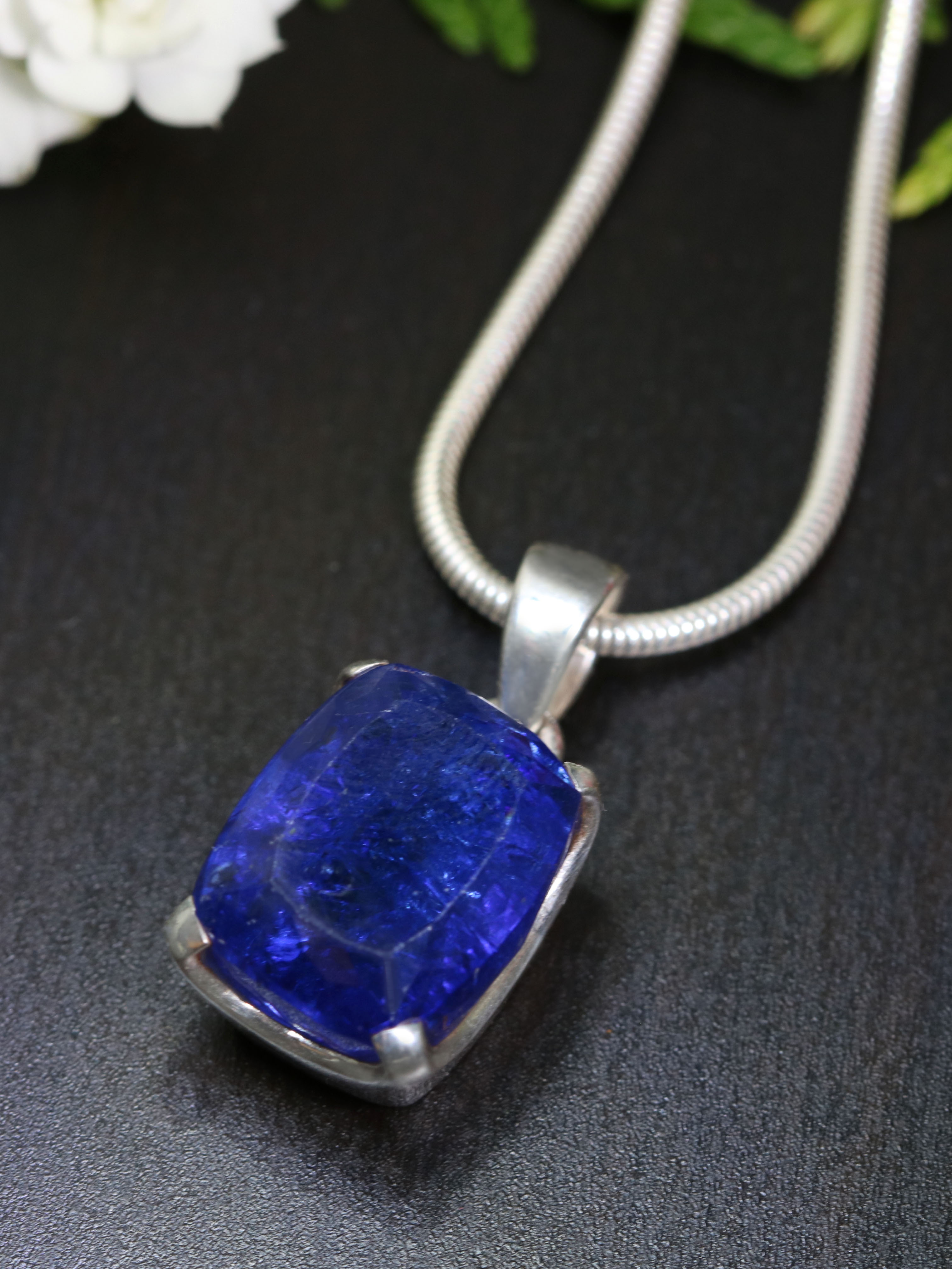 Tanzanite Pendant - TOP