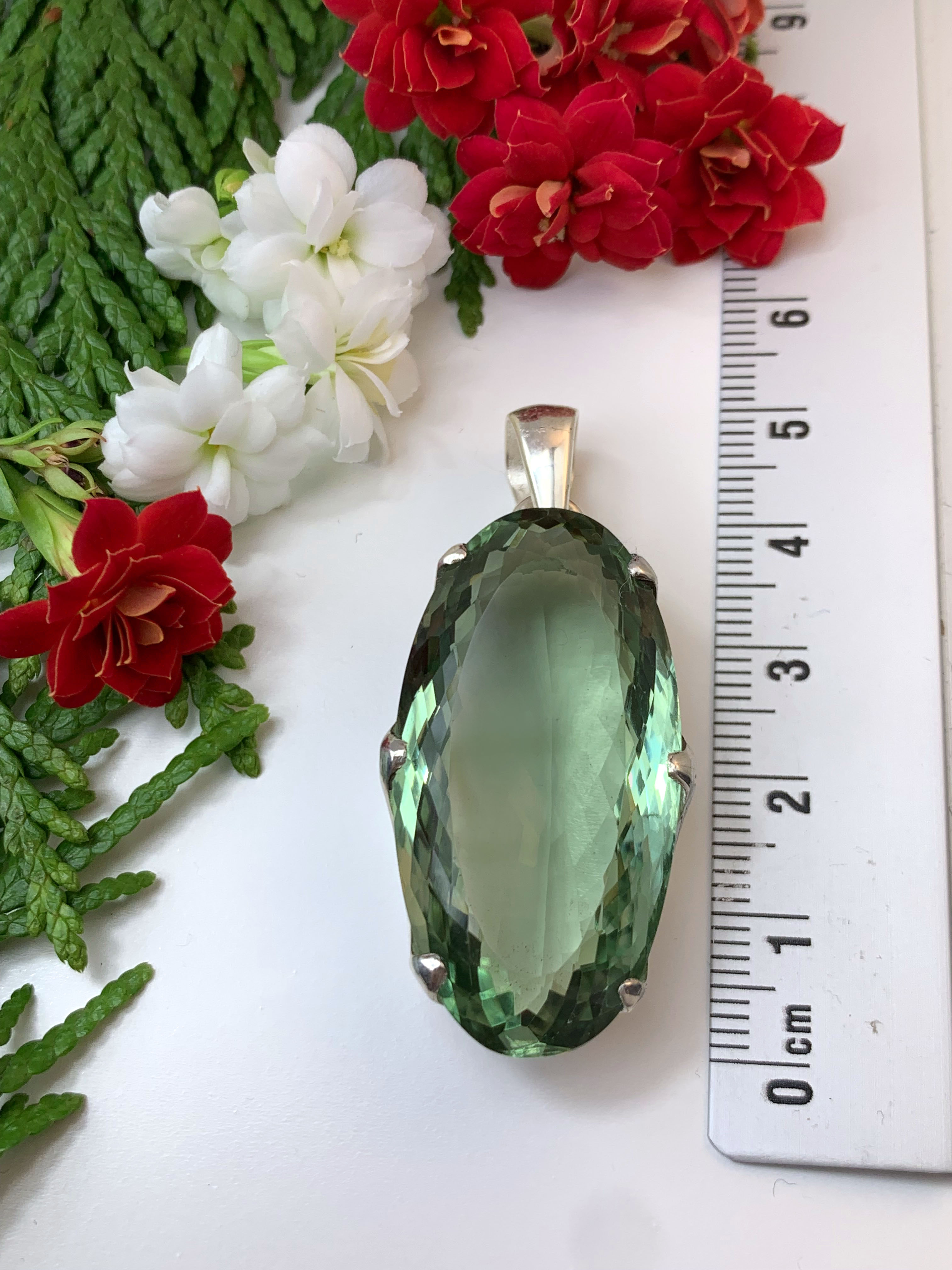 Green Quartz Pendant - TOP