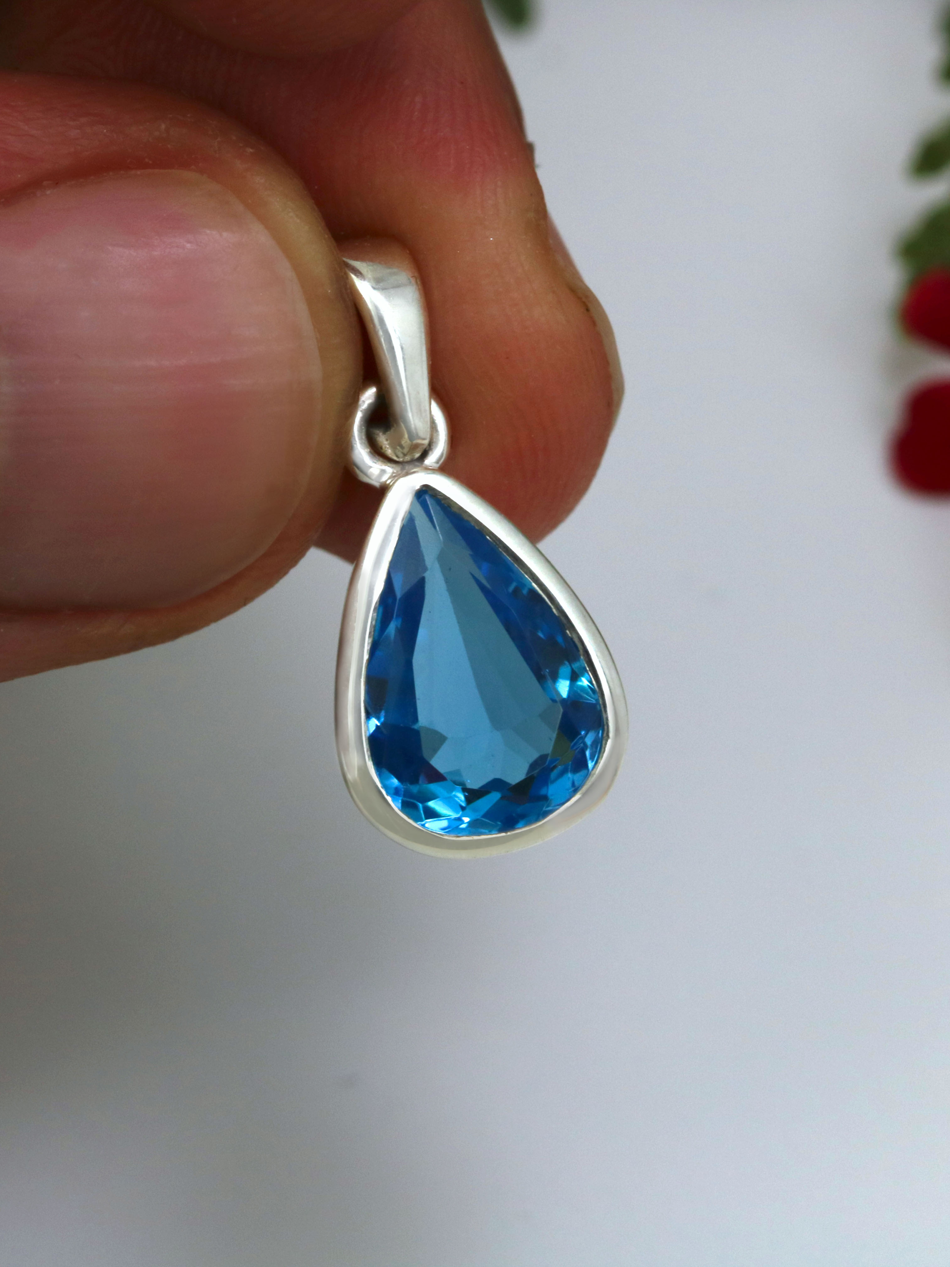 Blue Topaz Pendant - TOP London