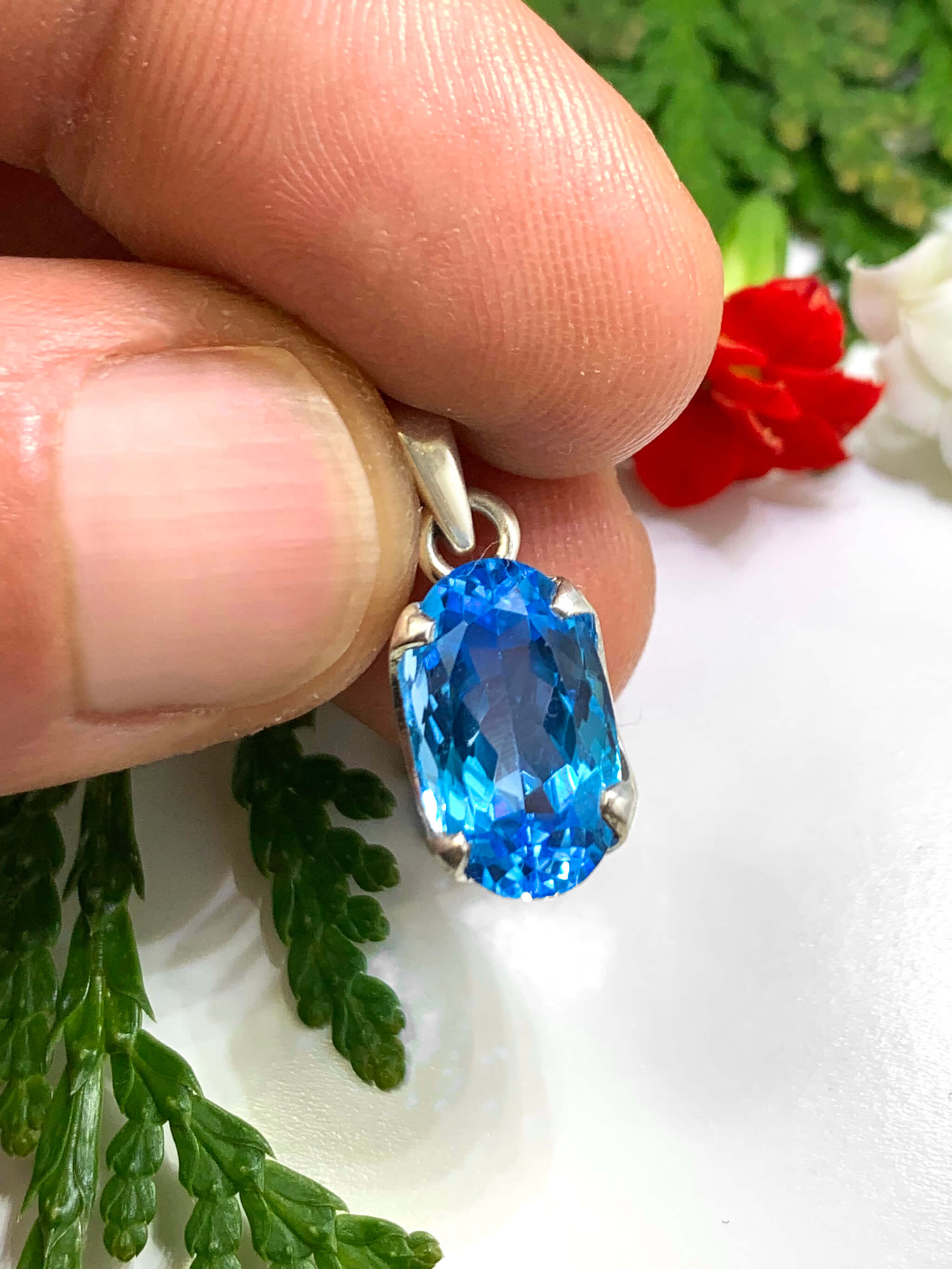 Blue Topaz Pendant - Swiss Blue 