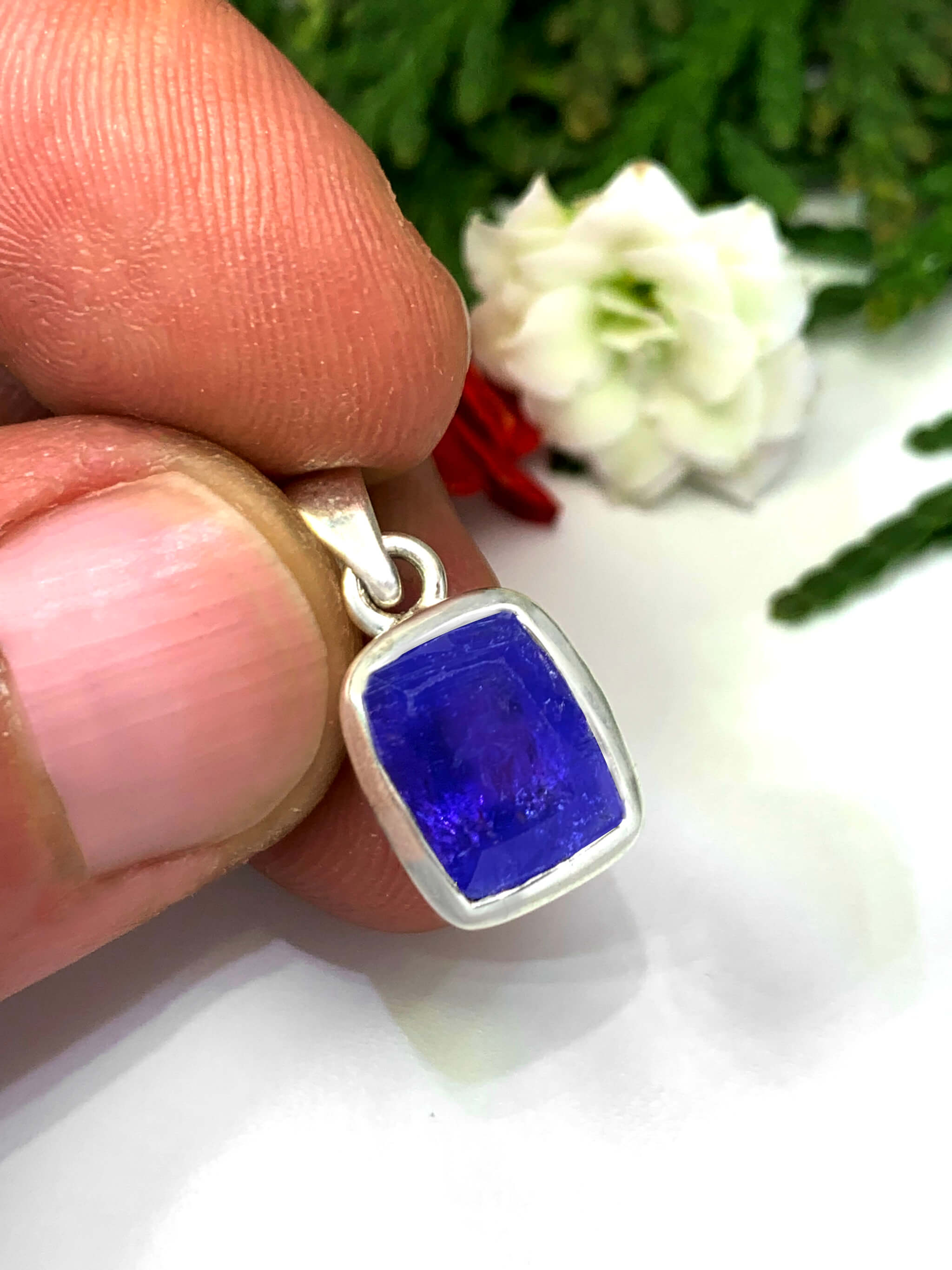 Tanzanite Pendant - TOP