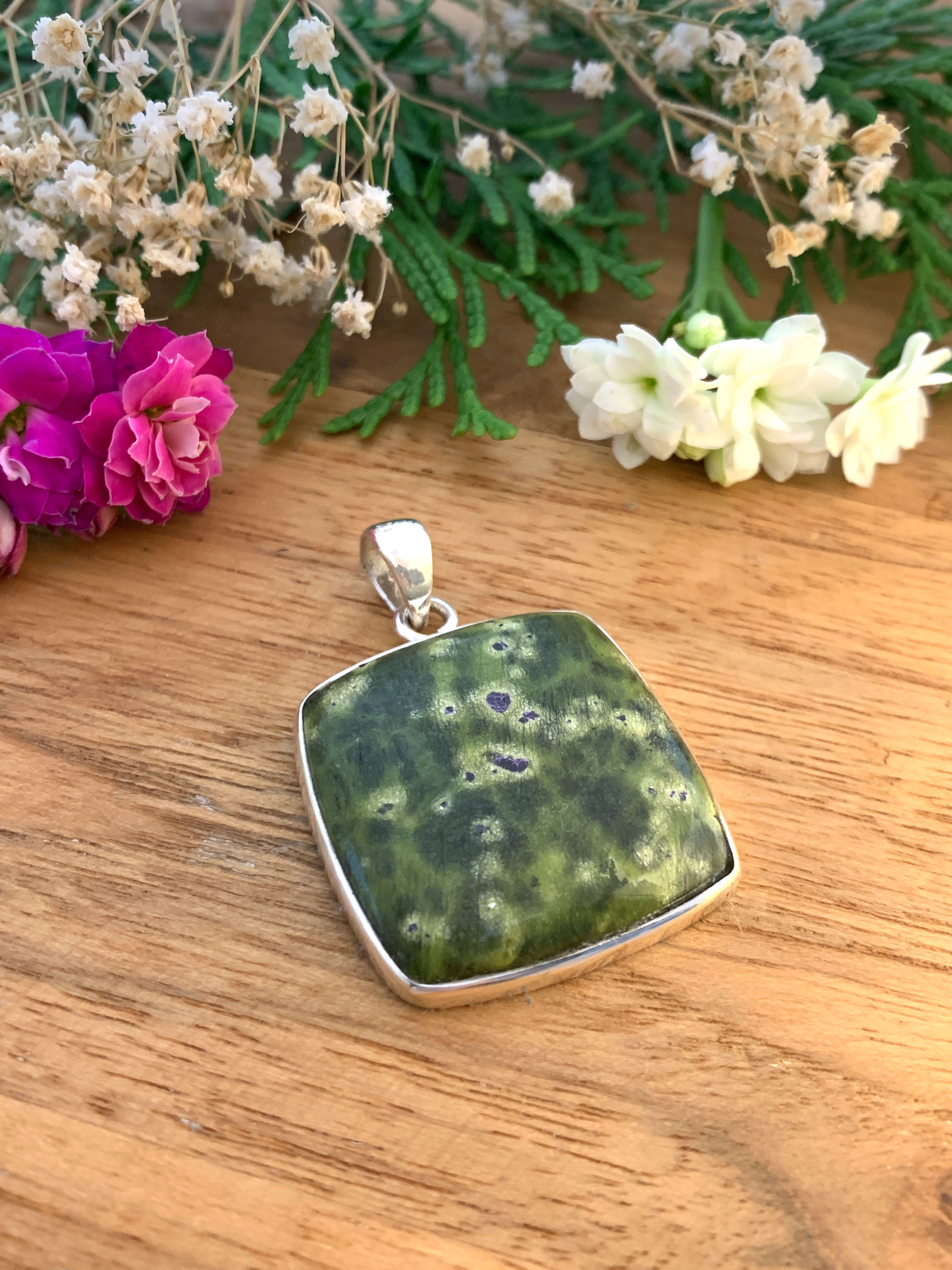 Stichtite Pendant