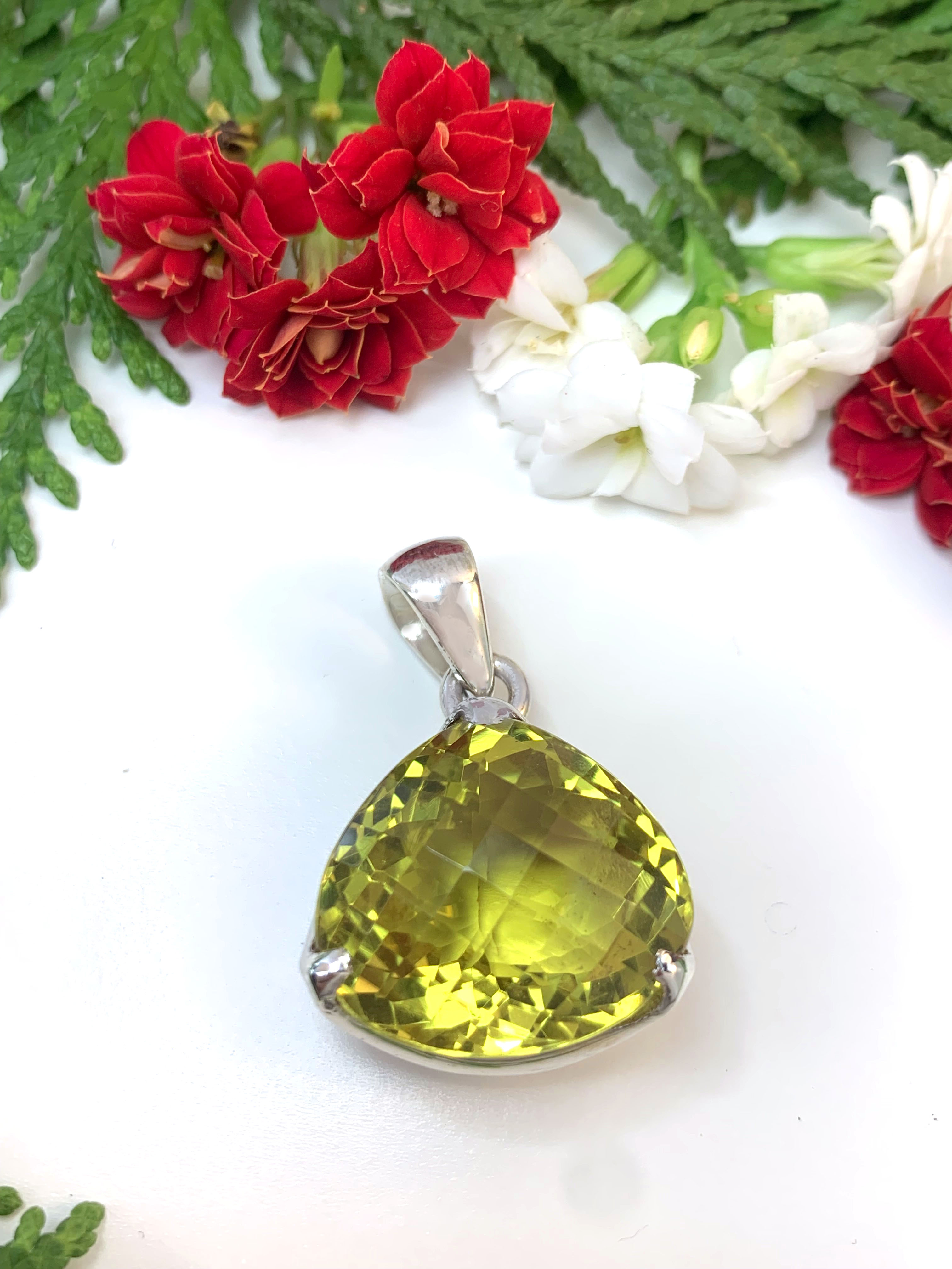 Lemon Quartz Pendant - TOP
