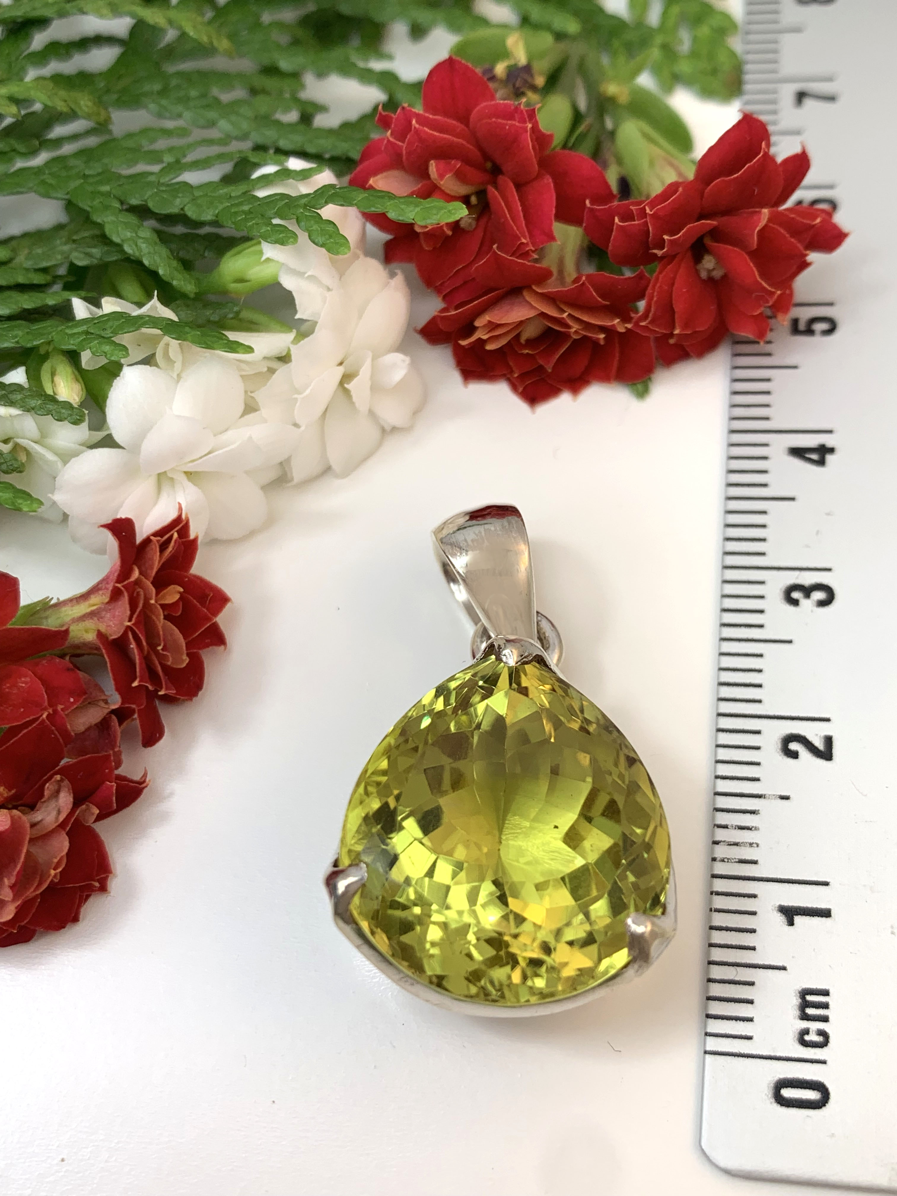 Lemon Quartz Pendant - TOP