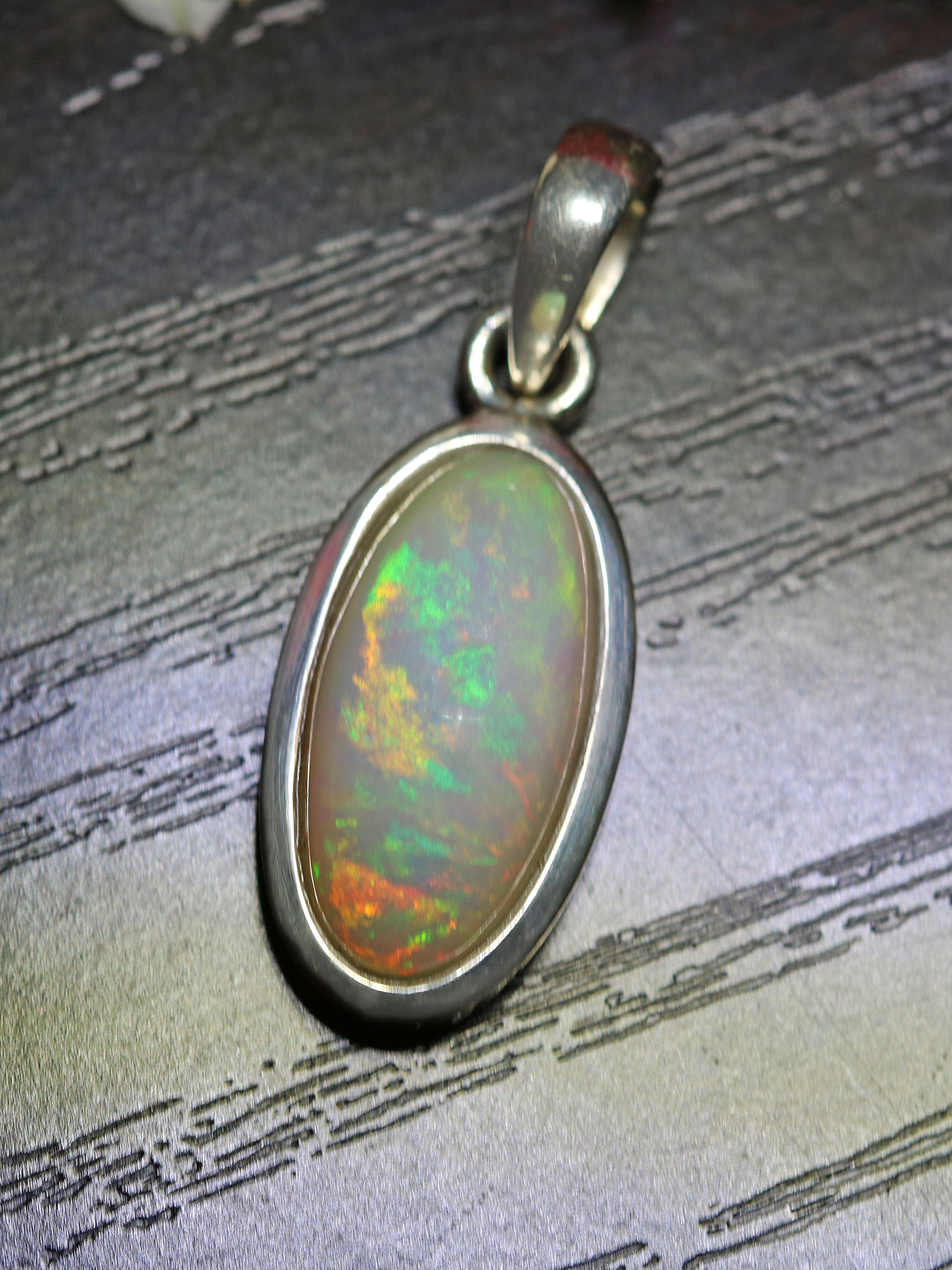 opal-anhaenger-opal-pendant-welo-opal-ah02325-4 Opal Anhänger - TOP Welo