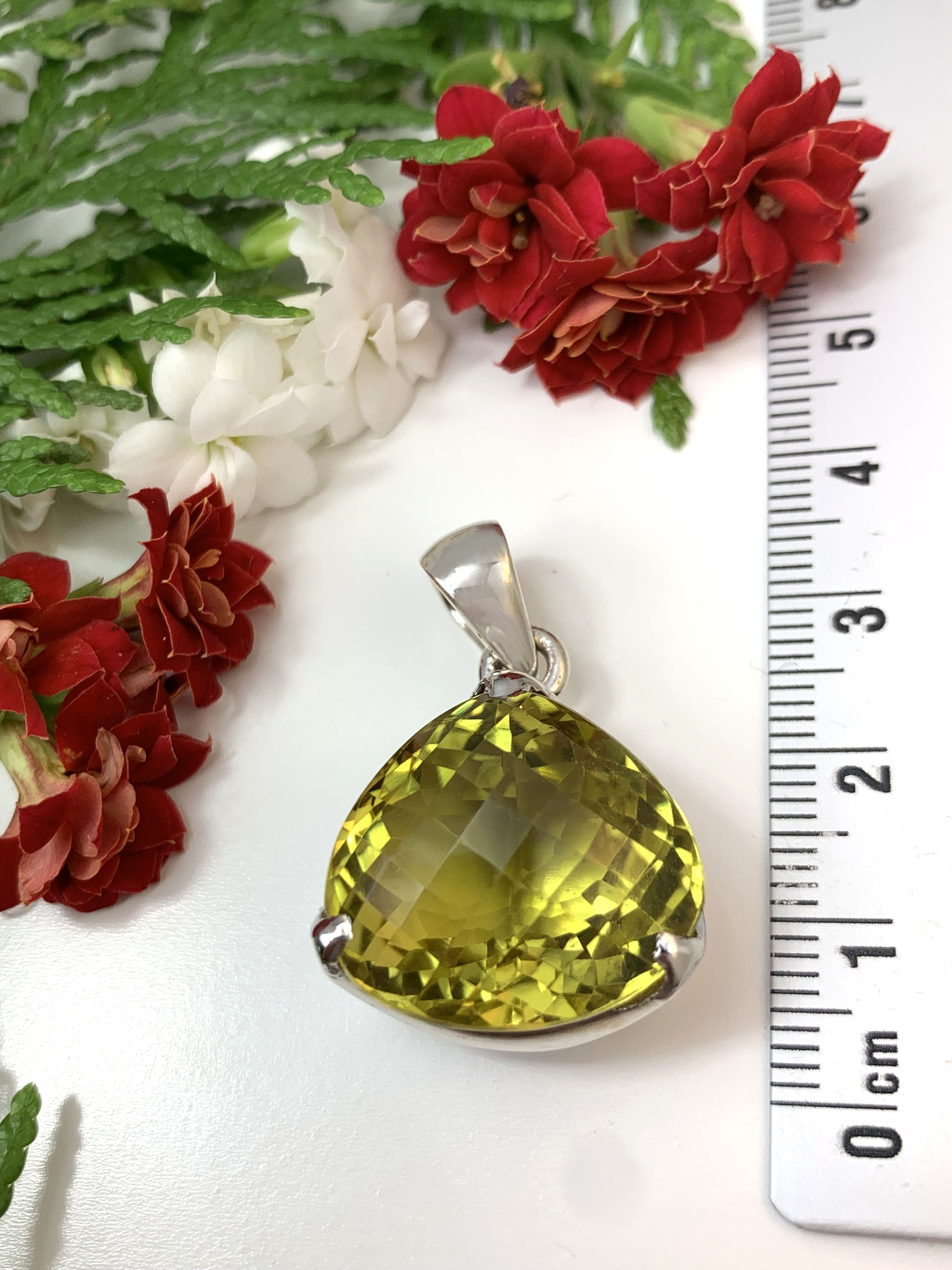 Lemon Quartz Pendant - TOP