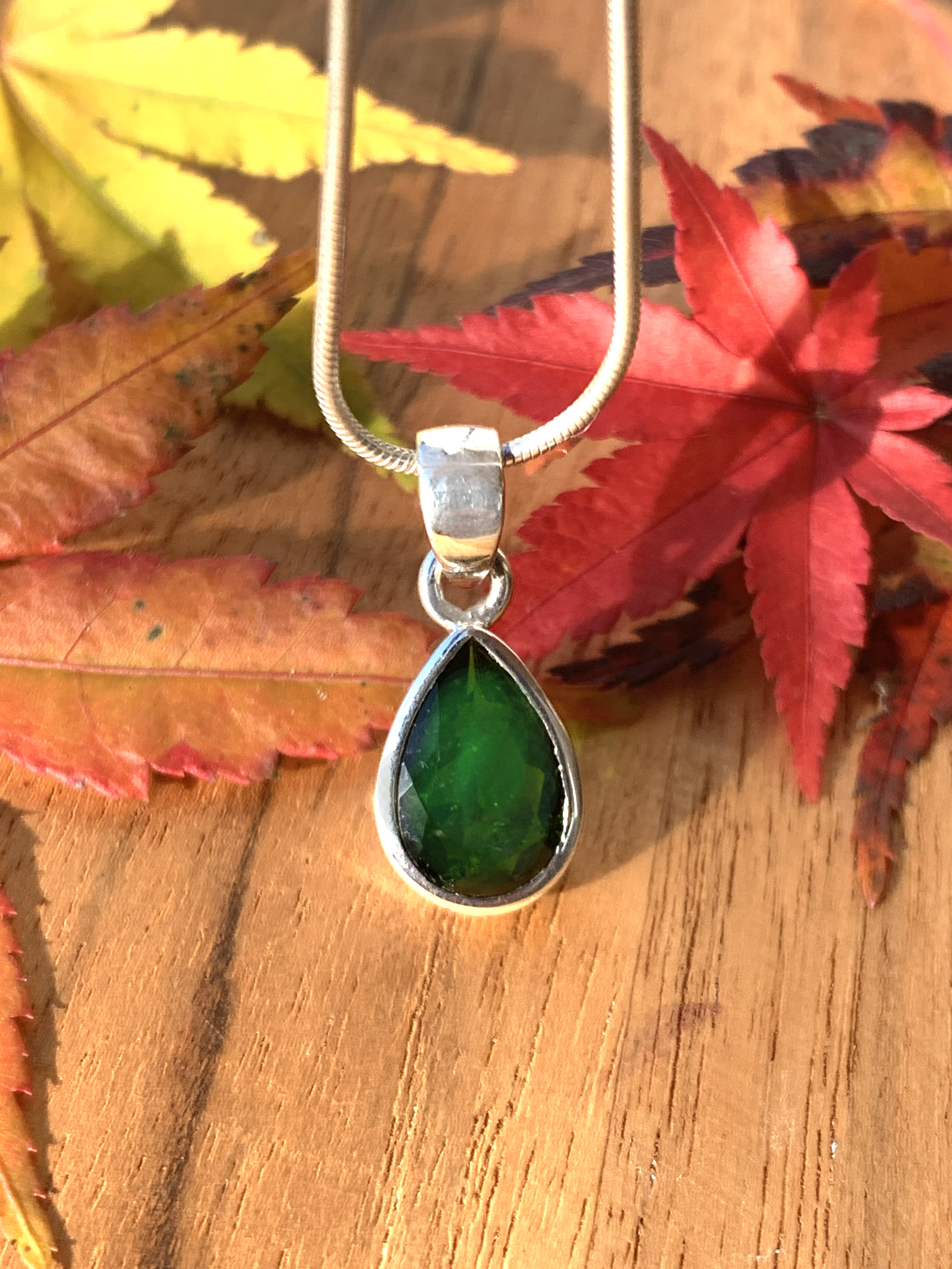 Chromdiopside Pendant