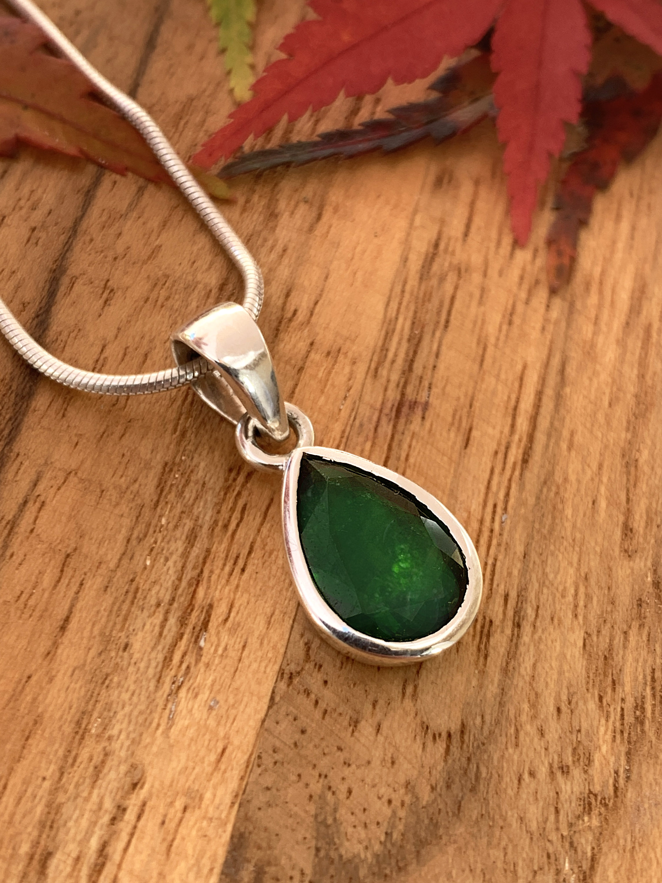 Chromdiopside Pendant