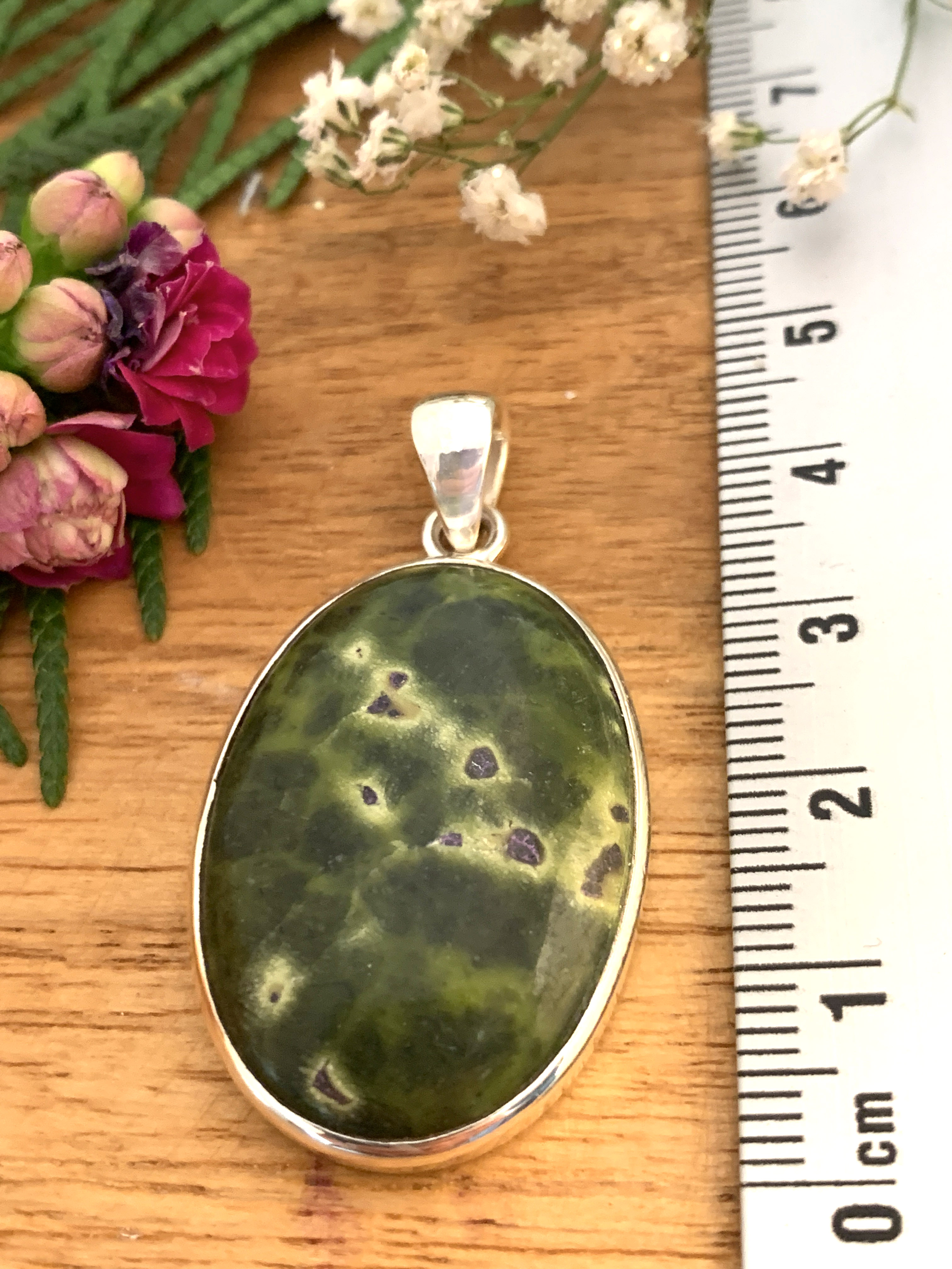 Stichtite Pendant