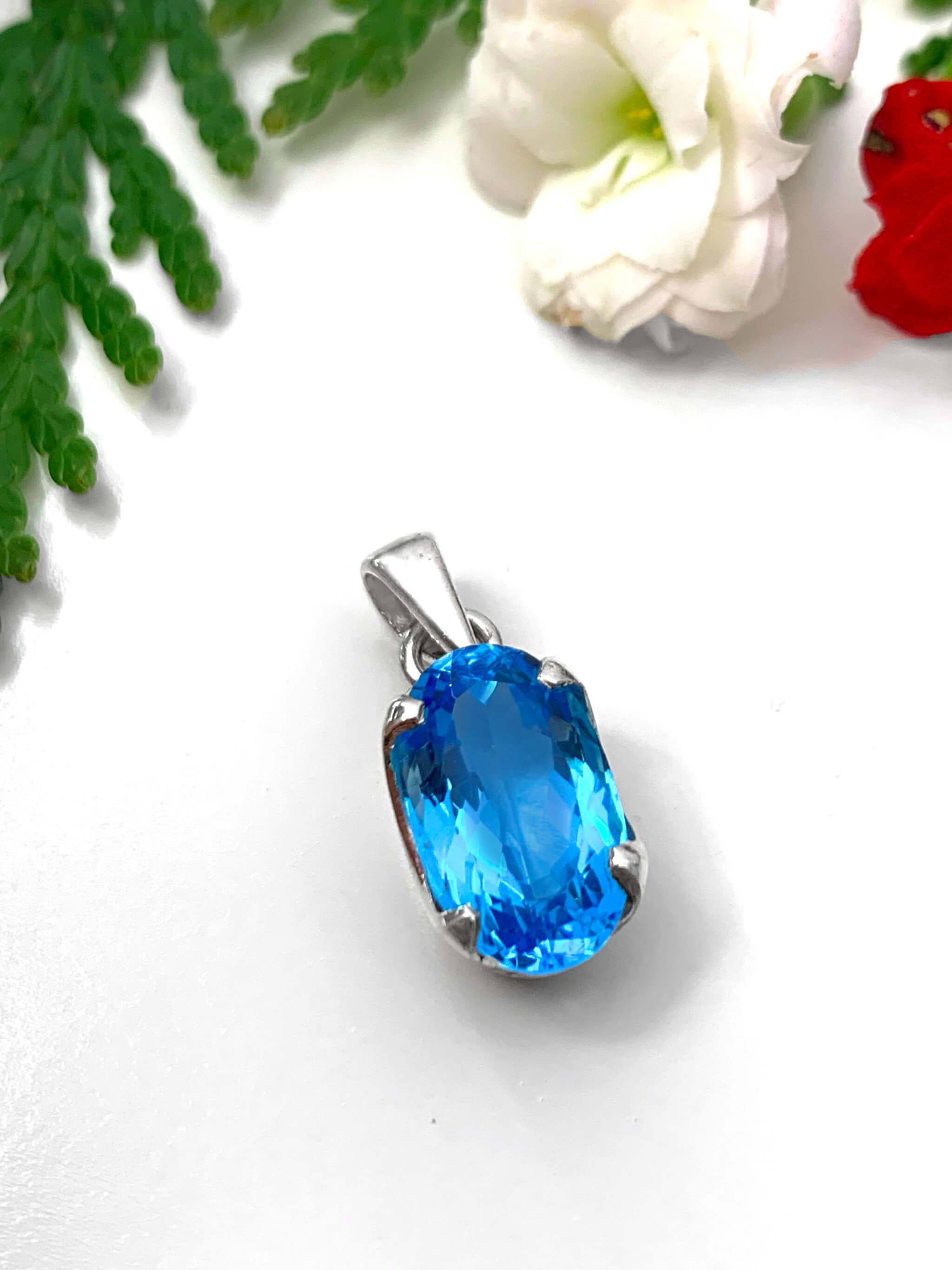 Blue Topaz Pendant - Swiss Blue 