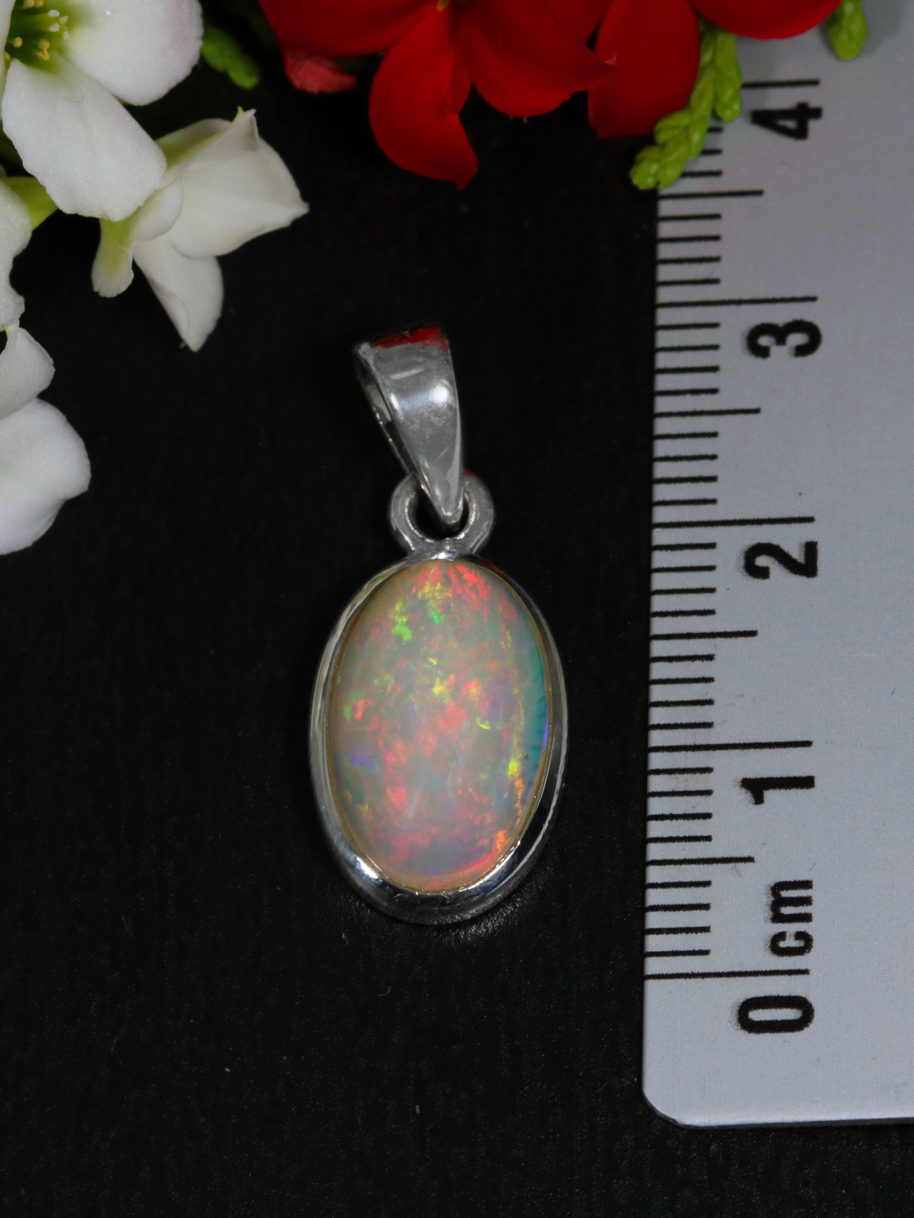 Opal Pendant - Welo TOP