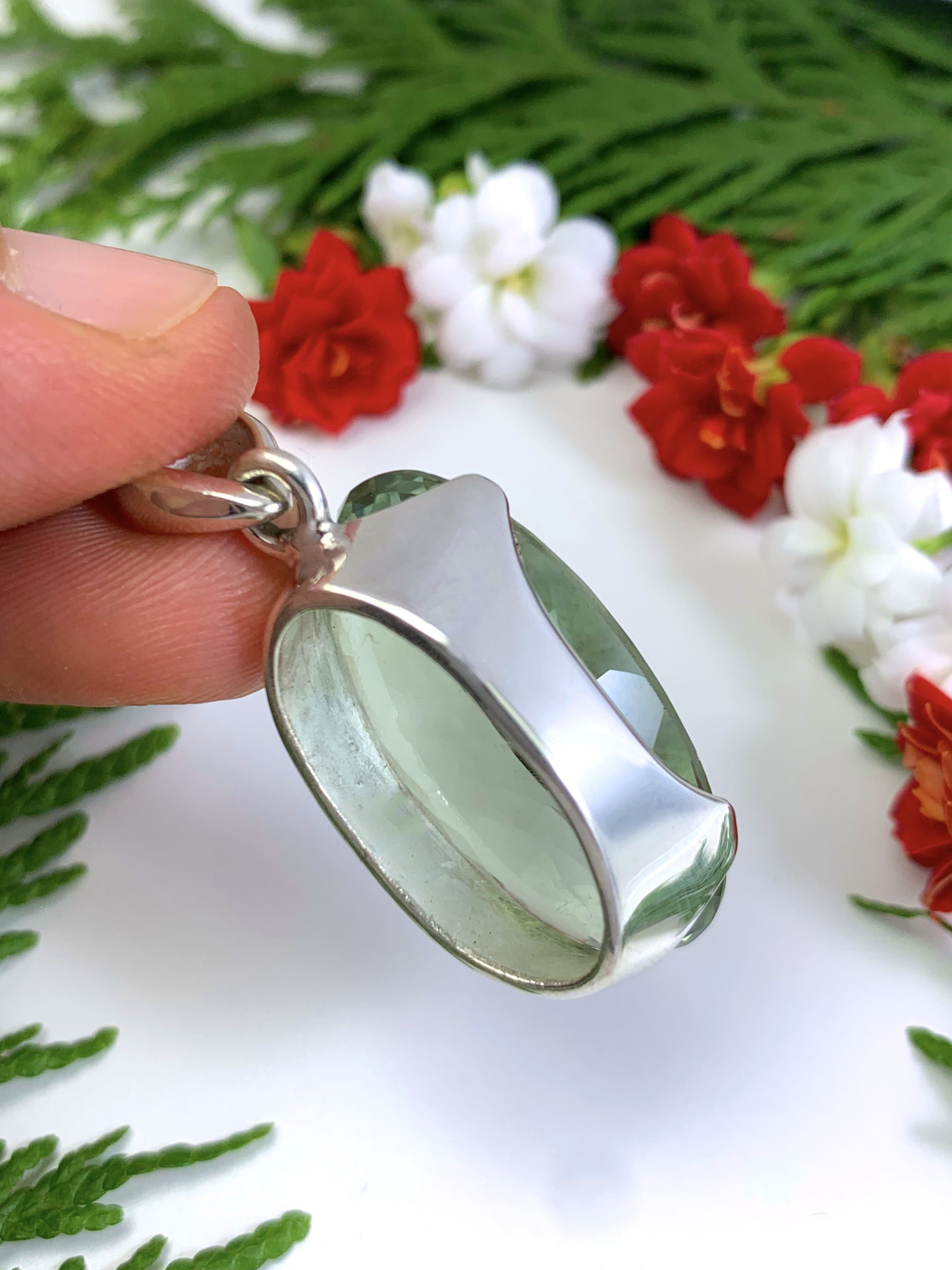 Green Quartz Pendant - TOP