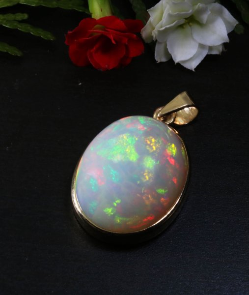 Opal Pendant - Gold 14k