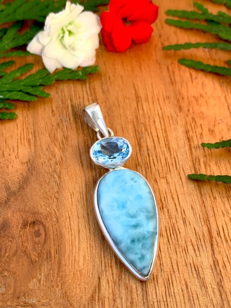 Larimar mit Blautopas Anhänger