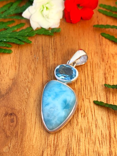 Larimar mit Blautopas Anhänger